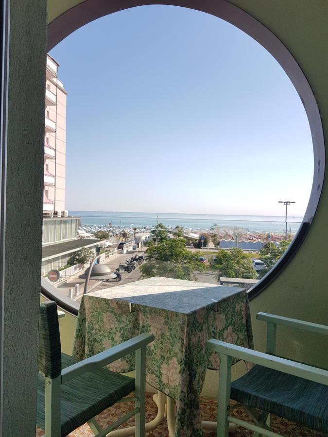Hotel Sorriso - Molto Piu Di Una Stella Риччоне Экстерьер фото