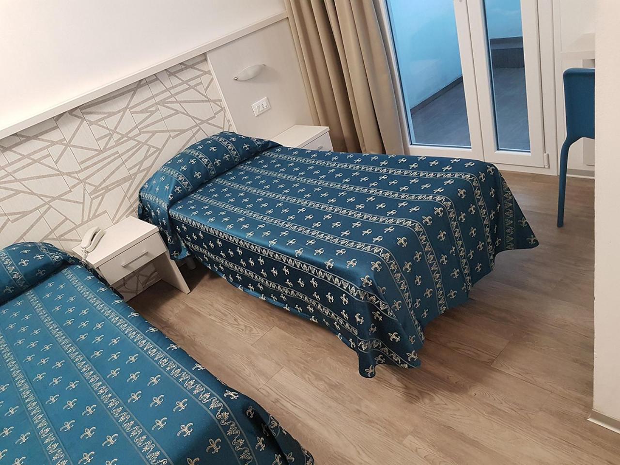 Hotel Sorriso - Molto Piu Di Una Stella Риччоне Экстерьер фото