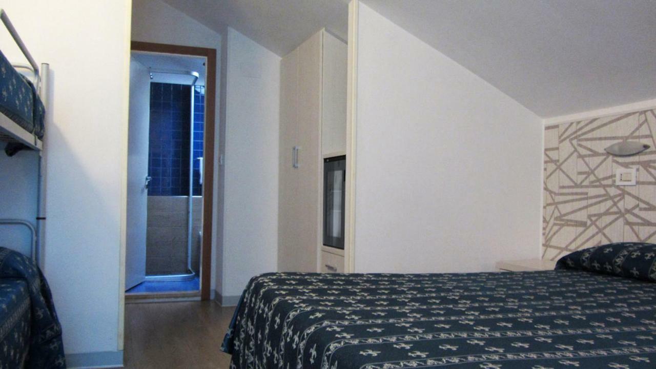 Hotel Sorriso - Molto Piu Di Una Stella Риччоне Экстерьер фото