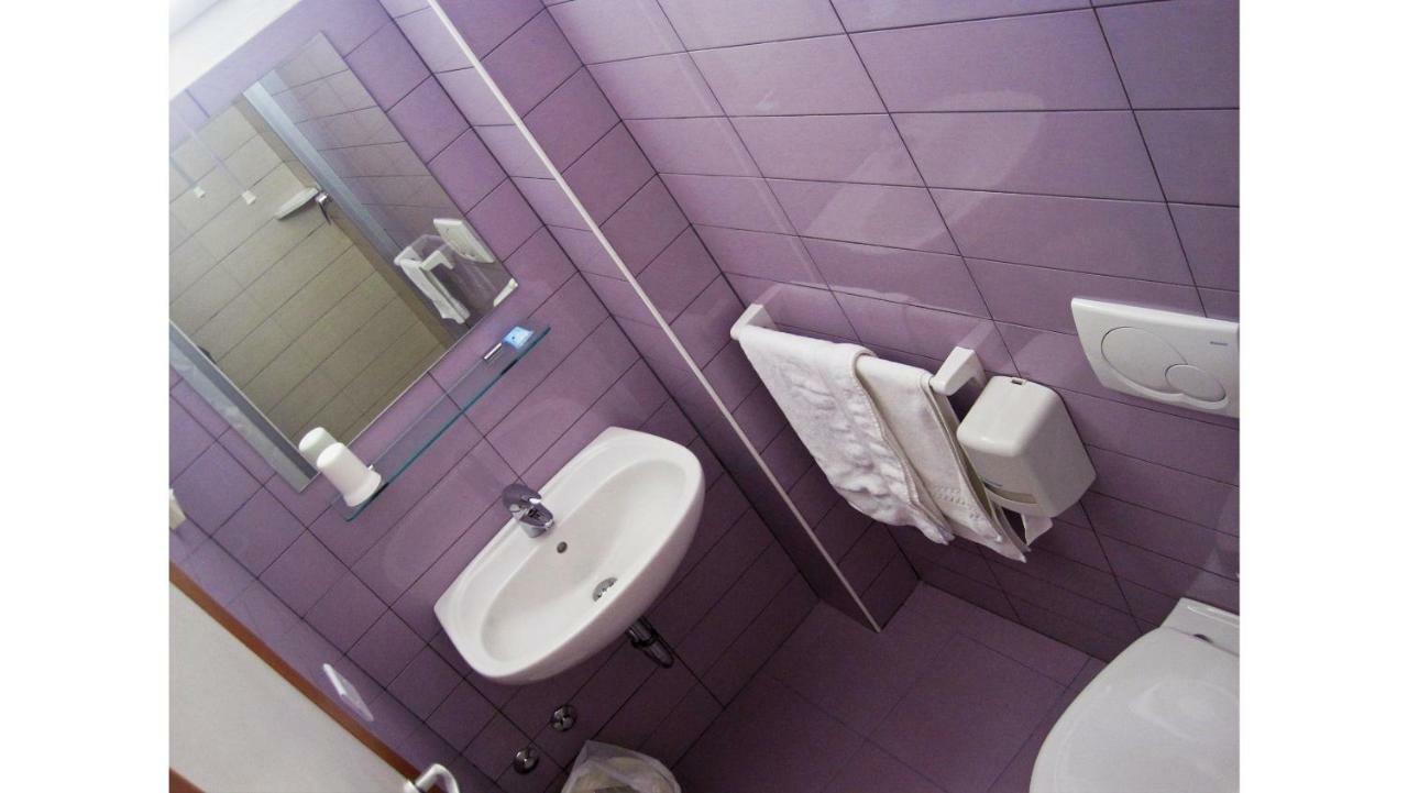 Hotel Sorriso - Molto Piu Di Una Stella Риччоне Экстерьер фото